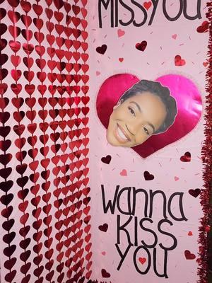 If you know you know!!🤗🤗🤗 #missyou #wannakissyou  #giantvalentinesdaycard #thatssoraven #ValentinesDay 