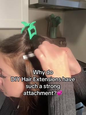 Why do DIY hair extensions have such a strong attachment?💞 #diyhairextensions #diyhair #easyhairextensions #viralhairextensions #viralhair #athomehair #athomeextensions #extensions #besthairextensions #bestdiyhairextensions #BestHairProducts #DIY 