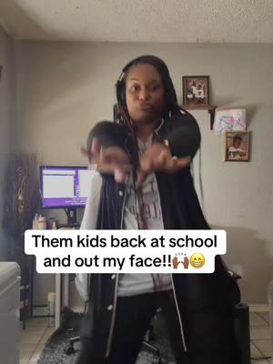 Them kids at school yall!!! #happymonday #backtoachool #fypシ゚viral #momlife 