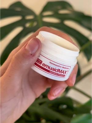 Ever wanted to tell your skin to just “shhhhh” a little bit? Emuaid is so soothing, it feels like telling your itchy, scaly, flaky, spooky spots to just quiet down a little bit 🫶 #emuaid #goodforyourskin #greatfortheskin #skincareneeds #calmskin