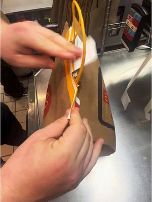 New Door Dash Quality Assured stickers at McDonald’s! 👏🏼 #mcdonalds #fastfoodlife #fastfoodworkers #fyp #viral #tiktok #fastfoodemployees #fastfood #foryou #foryoupage #mcdonaldsworker #mcdonaldslife 