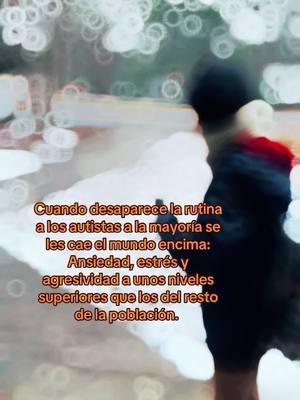 Aunque me costó convencerlo para que se suba a mi carro y llevarlo a la escuela, porque El quería seguir esperando a que llegue el autobús por El 😢 #autismo #autista #aprendiendodelautismo #conautismosepuede #madreehijo #sebasyeli #midiarioazul #para_ti 