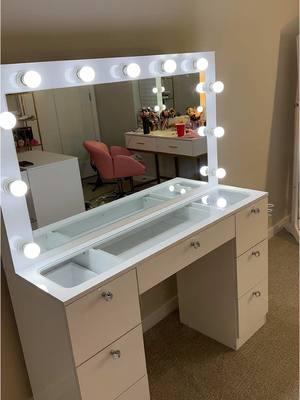 Out with the old, in with the new! I’m so in love with my new vanity 🤍 my beauty room is really coming together 🥹 #beautyroom #glamroom #newvanity #vanity #BeautyTok #glamtok 