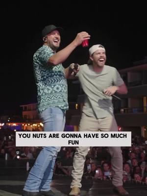 @Dustin Lynch surprises @Luke Bryan with a Roast from @Jeff Ross!   🤣🤠🎶 #lukebryan #dustinlynch #jeffross #Roast #countrymusic #concerts #comedian 