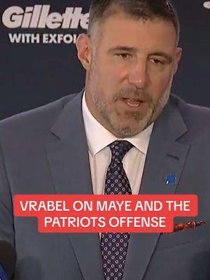 Developing Drake and the offense 🏈#newenglandpatriots #mikevrabel #drakemaye #patriots #nfl #gillettestadium 