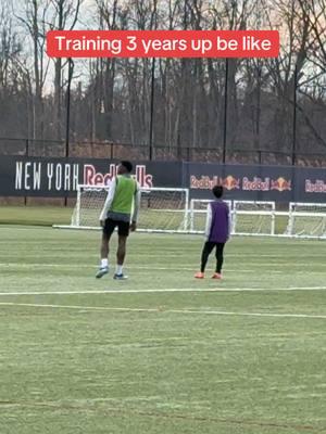 U12 vs U15 😵‍💫 #mlsnext #youthsoccer #newyorkredbulls #socceracademy 