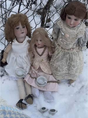 From the snow day ❄️⛸️ #antiquedolls #antiquegermandolls #teaparty #dollcollector #morute #dollcore #creepycute 