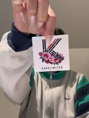 Unpacking my favorite brand 🤍 @Korelimited 🙏🏽 It’s been awhile since I’ve been able to get my favorite things again but finally treated myself. If you want good quality hoodies or clothing items, check out KORE! Followed them since 2013 and they never disappoint ✨ #korelimited #koreanclothing #kore #smallhaul #hoodie 