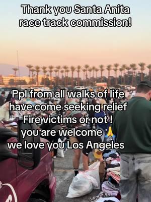 ♥️ Angelinos love each other !! #fypシ #californiafirefoodgiveaway #firevictims #community #unity #compassion #laglizzyhotdogs 