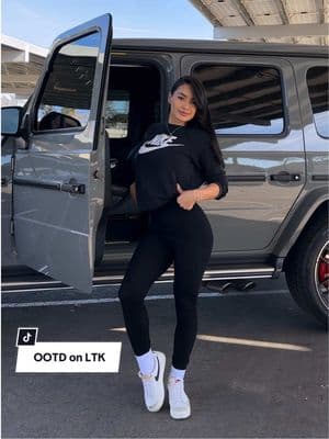 Nike kinda day 🖤 Shop this post on my LTK ⬇ https://liketk.it/52DVf  #ltkactive #ltkshoecrush #OOTD #sportyoutfit #outfitsideas #myoutfit 