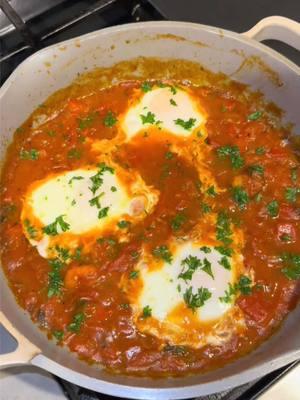 Shakshuka 🍳🍅 SO GOOD! 10/10! Yall want the recipe? I added a lil twist to mine, using toppings like ricotta and avocado! It was so good!  Anyways, we on day 46! This is all so crazy! But Alhamdulillah always!!!!  #healthyliving #healthyrecipes #nosugar #easybreakfast #brunch #shakshuka #foodideas #breakfast 