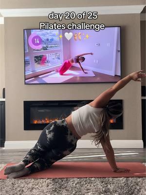 day 20 of 25 at home Pilates challenge ! Using @Madeleine program on YouTube ! Five more left ! #pilates #pilateschallenge #pilatesathomeworkout #pilatesworkout 