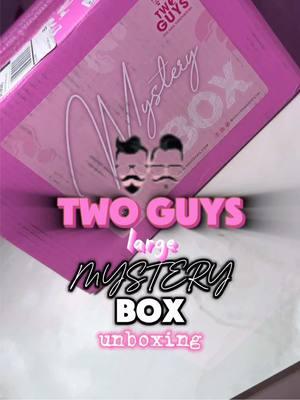 Unboxing @2Guys Nail Large Mystery Box✨🤩 I absolutely loved everything!!  #midlandtx #midlandnails #midlandtxnails #westtexas #432 #daliaorteganails #acrylicnails #acrylicset #mixandmatchnails #capcut #nailsofinstagram  #nailinspo #nailideas #nailporn #2guysnail #2guysmysterybox #unboxing #nailunboxing 