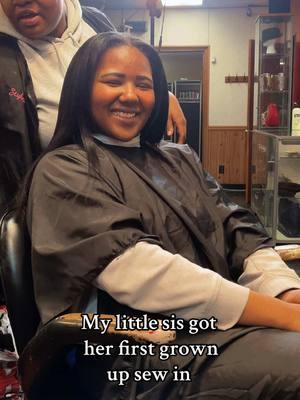 I cried a little sitting and watching my sis get her hair done, such a wonderful experience #sewin #kinkystraightsewin #traditionalsewin #sewinstyles #styledbyeb11 @E Carter 