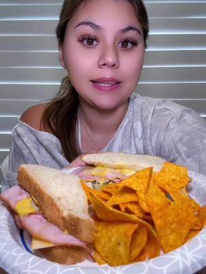 simple ham sammy for lunch 😍 #eatingwithbai #lunch #caloriedeficitlunches #caloriedeficit #lunchmukbang #mukbang #chattymukbang #eatwithme #fyp 