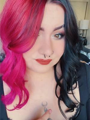 I had the CUTEST girl come into my work and i was completely tongue tied 😅😅 #fyp #alttiktok #alternative #lgbtq #newhair #pinkandblackhair #bigirls #bigirlsoftiktok #tattoos #piercings 