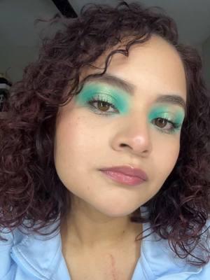 💚💙 #spinthewheelchallenge #spinthewheelmakeup #spinwheel #minteyeshadow #blueeyeshadow #bluemakeup #arlethk  @Juvia’s Place @bellabeautebar 