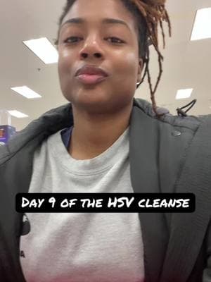 Day 9! 12 more days to go! Remember while on the cleanse, you CANNOT lift weights. However, you MUST get at least 3 days of cardio in!  So far so good! I’m almost half way through the cleanse. Each day it gets easier. The real challenge for me will start Thursday. I have to make a 6 hour drive and still make sure I’m drinking my juices. Not to mention, I’m going to be around some good food all weekend long and have to watch my family smack😒lol but Jesus will be the strength that I need to make it through! If you want to continue watching my journey, make sure to hit the link in my bio and subscribe to my YouTube channel. If you’re interested in the cleanse hit the link in my bio to get the webinar recording, so you will know how to get started! #hsv #herpes #herpesawareness 