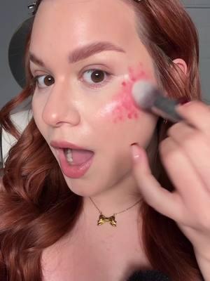 #greenscreenvideo comprarían este rubor? 😂 está muy pigmentado! #candycaneblush #candycaneblushfail #makeup #makeupfail 