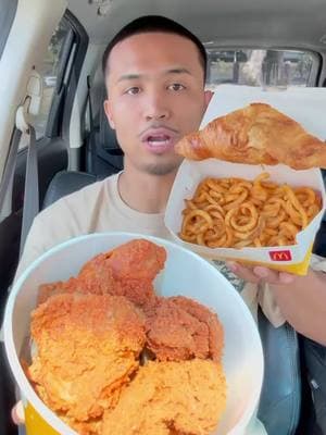 Thai McDonald’s🇹🇭 #fyp #foodies #fastfood #fypシ #foodtiktok #mukbang #chicken #foodasmr #thailand #foodreview 