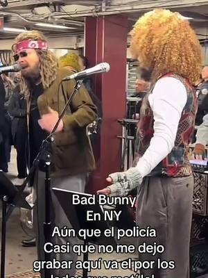 En el metro fue la locura de este estoa dis artista mas de Bad Bunny wow quw emocion #budbunny #nynews #metro #wowww 