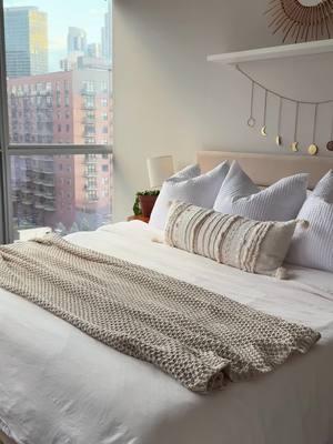 Bring that 5-star hotel vibe home! 🛏️✨ Learn how to make your bed hotel-style, starting with the foundation of ultimate comfort—the Nectar mattress. Crisp sheets, fluffy pillows, and a perfectly tucked duvet will have you dreaming of room service. 😴💙  #NectarSleep #HotelAtHome #BedroomGoals