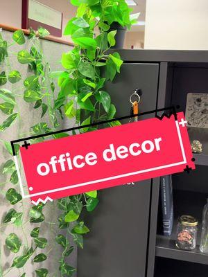 Yes i know this is so extra 😂 but it makes me happy😭 #office #officecubicle #officecubicledecor #decor #decoration #officedecor #fakeplants #plants #vines #aesthetic #toast #bread #portillos #croissant #baguette #cubicle #cube #greenery 