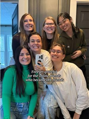 The babes came to the Midwest for a cozy bookish weekend 📚✨  @AllieReads @Literallyliterary | Margaret📚 @Gina @Mikah 📚  #Vlog #bookvlog #internetfriends #BookTok #fantasybooktok #bookstores #midwest #lotrtok #cozyvibes #cozyathome 