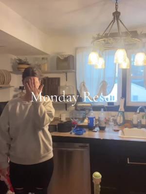 A much needed Monday reset 🥲 #creatorsearchinsights #mondaymotivation #mondayreset #sundayreset #messyhouse #sahmcleaningroutine #cleaningtiktok #CleanTok #cleaningmotivation 