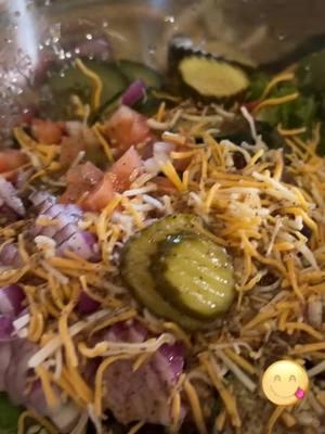 Simple yet so fullfilling #subsalad #salad #healthyrecipes #healthyeats 