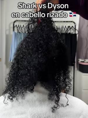 Shark flexfunsion vs Dyson airwrap en cabello rizado 👩‍🦱🇩🇴 #sharkvsdyson #dysonvsshark #sharkflexstyle #dysonairwrap #curly #hairtok #dominicanhair #latinacontentcreator #dominicana🇩🇴 #sharkbeauty #dysonhair #cabellorizado #sharkflexfusionstraight #dysonairwrapcurls 