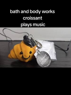 bath and body works croissant hand sanitizer holder plays music #bathandbodyworks #handsanitizer #bathandbody #sweethearts #sweetheartscollection #croissant#frenchmusic 