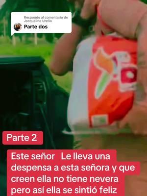 Respuesta a @Jacqueline Ureña este señor le lleva una despensa a esta señora y que creen ella no tiene nevera pero así se siento feliz parte 2 #historiascondany #historytime #nevera #despensa #familiahumilde #madresoltera♥️👩‍👦💪 #madreluchadora #buencorazon #ayudando #usa🇺🇸 