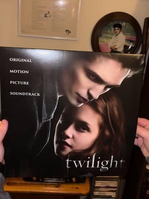 Little bit of asmr for ya 🎧 #twilight #vinyl #vinylcheck #music #hoahoa #hoahoaseason #asmr #edwardcullen #bellaswan #soundtrack #fyp #fypシ #fypシ゚viral #fyppppppppppppppppppppppp 