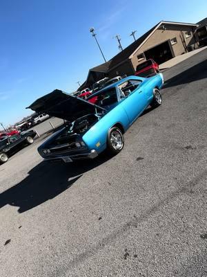 1969 Dodge Superbee $49,900 Maple Motors #2924 https://youtu.be/DVTxi3l1Huc #superbee #dodge #mopar #1969 #69 #classic #hotrods #showcars #carsrides #deals #usa #forsale #oldies 