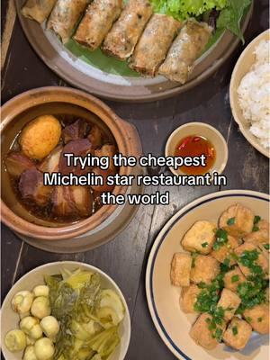 Did you know one of the world’s cheapest Michelin-starred restaurants is tucked away in this vintage tea house in Hanoi?  📍 Tầm Vị 4b P. Yên Thế, Văn Miếu, Ba Đình Hanoi, Vietnam #vietnamesefood #hanoi #vietnam #foodreview #vietnamtravel 