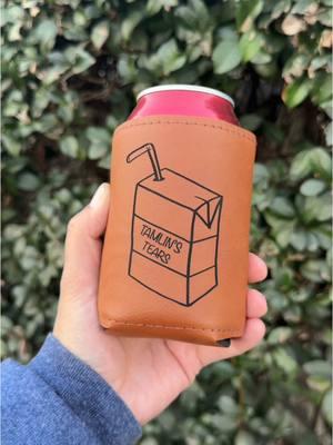 Laser engraving leather koozies might be my new favorite thing! #laser #laserengraved #koozie #tamlin #acotar #BookTok #merch #coozie #leather 