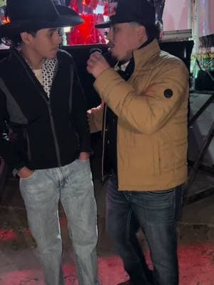 Que besen rico dise🤨#bailes #entrevistas #gerdocoronel #templetexas #texas #durango #interview #gerardocoronel #huapangos #bailesnorteños 