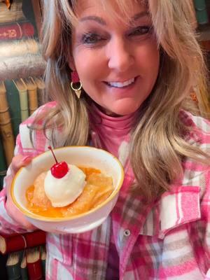 You ain’t done till ya eat ya cobbler is back😜 #kentuckyrestaurant #kentucky #pattisettlement #pattis #kentuckygirl  #dessert #pattisfestivaloflightky #billsboatsinkerpie #dessert #ky #coceo #fyp 