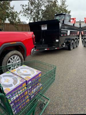 Bringing some different kinda love to WNC. Got an assortment of Louisiana King Cakes from Oak Point Fresh Market..#cajunnavy #cajunnavy2016   #wnc #helene #kingcake 