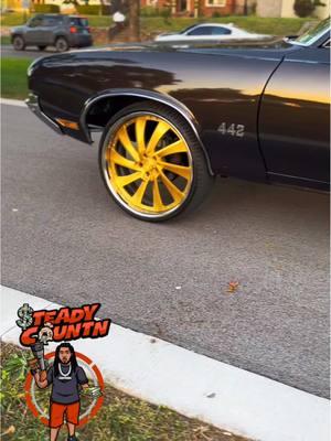 CAUGHT BRO SLIDING THRU IN HIS 442 CUTLASS ON BRUSH GOLD @SAVINIWHEELS 🐻🏆🏆💯💯🦾🔥🔥🔥😮‍💨💥📸🎥📷 #STEADYCOUNTN #NAPTOWN #NAPTOWNWHIPS #KANDYPAINT #CUTTYCAPITAL #ORIGINAL #BRUSH #GOLD #SAVINI #SAVINIWHEELS #OLDSMOBILE #OLDS #GM #CARS #GMCLASSIC #CUTLASS #FASTBACKCUTLASS #OLDSMOBILECUTLASS #CUTTY  #CUTDAWG #CUTLASSSURPREME #HARDTOP #442CUTLASS #CLASSICCARS #oldskool #70s #BLACK #SCCUTLASS #FYP