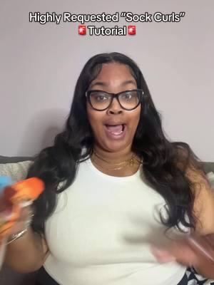 DRUMROLL PLEASE !! Grab your pen and paper, here is the sock curls video. It really is so simple. I’ll be back tomorrow to show you guys the results!🧚🏾‍♀️🙂‍↔️ #sockcurls #heatlesscurls #allthingsnaisa #bodywavehair #ohmyprettywig #hairtok #tryingsockcurls #heatlesshairstyles 