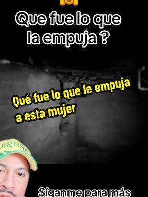 Esta mujer baja al beis Man por su perrito espantado pero algo la empuja qué fue lo que la empujó?#misterio #quefue #perrito #fantasma #animal #extraño #creatorsearchinsights 