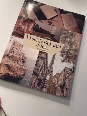 Quieres ver como me queda? Vision Board 2025 ✨♥️ #visionboard2025 #TikTokShop #tablerodevision #dreamboard #tablerodesieños 