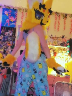 throw dat tail in a circle! #furry #furryfandom #furrygirl #makehertapout #tapout #trend #trending #fursuiter #kemonofurry #kemonofursuit #furrywags #tailwag #tailwags #throwitinacircle #twerk #furrytail #furrytailwag #batfursuit #catfursuit #catfurry #batfurry #batcat #cutefurry #cutefurrygirl #cutefursuit #kawaiifurry #cuteroom #kawaiicore #sanriogirl #girlypop #ilovefurries #boost #fursuitpaws #minipartial #fursuiting #nubtail #badbitch #sexyfurry #yellowfursuit #yuzu 