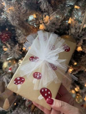 DIY gift wrap season is ON! Craft paper, paint, and my trusty thumb—because nothing says ‘personal touch’ like a forest of tiny thumbprint mushrooms. 🍄🎁 Each wrap is unique, just like my people. #HandmadeHolidays #DIYGiftWrap #ThumbsUpForCrafting #diygiftwrap #diywrapping #diywrappingpaper #giftwrapping #giftwrappingideas #mushroompainting #posca #poscamarkers#CapCut 