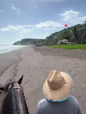 What else can I ask for🥺 #fyp #paratii #elsalvador #elsalvadorvacation #travelelsalvador #foryoupage #horsebackriding 