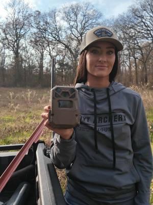 @Moultrie big buck work 🤙🏼 #hunt #bigbucks #hunter #whitetail #moultrie #moultrieedge #whitetaildeer #whitetailbuck #huntlife #girlswhohunt #trailcamera #trailcam 