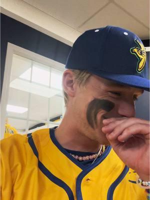 pov: you are my friend #friends #pov #baseball #teammates #daltonmauldin #savannahbananas #baseballplayer #ballislife 