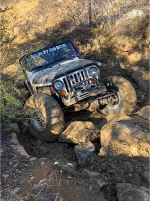 Who did it better?  #jeep #jeeping #jeeps #rbd #hawkprideoffroad 